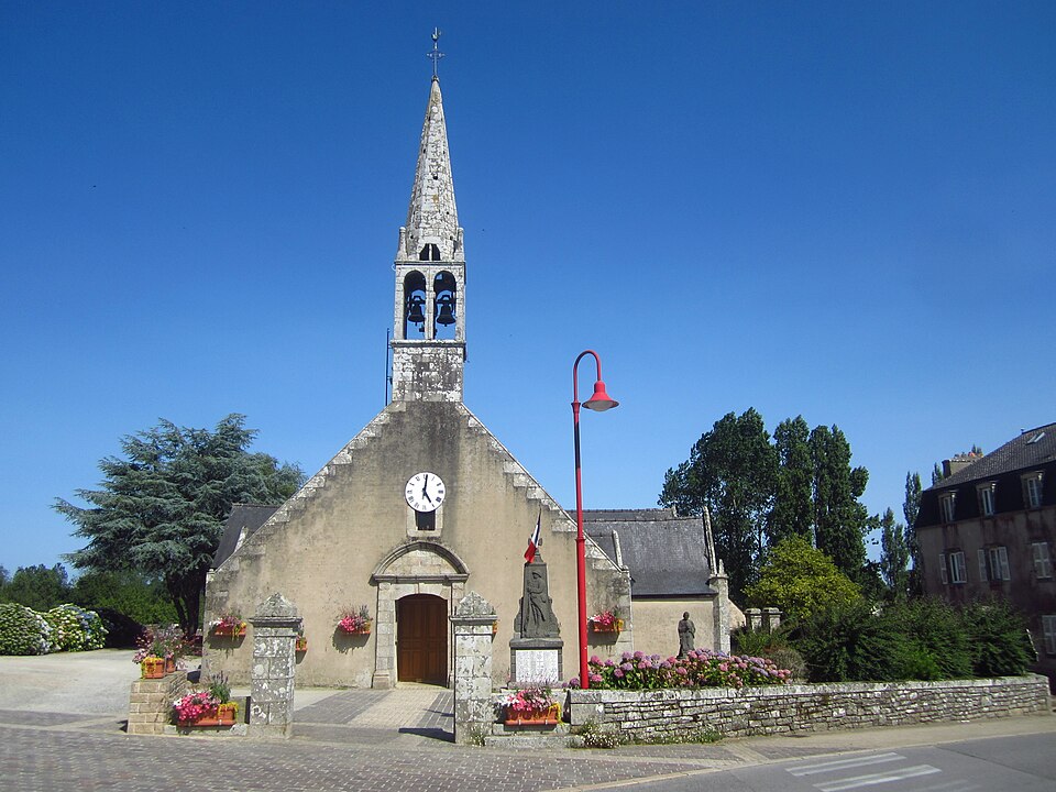 Église Saint — Pierre — et — Saint — Paul, Le Trévoux, Finistère 02