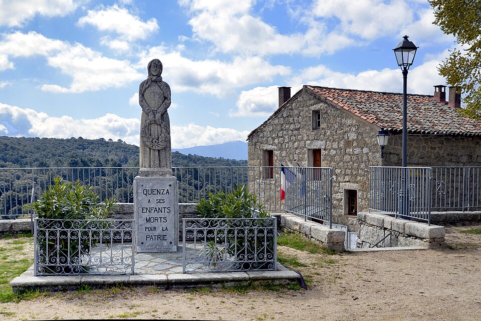 Quenza monument et mairie