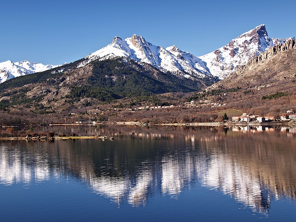 Albertacce — village