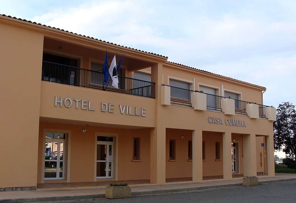 Ghisonaccia — mairie — 34