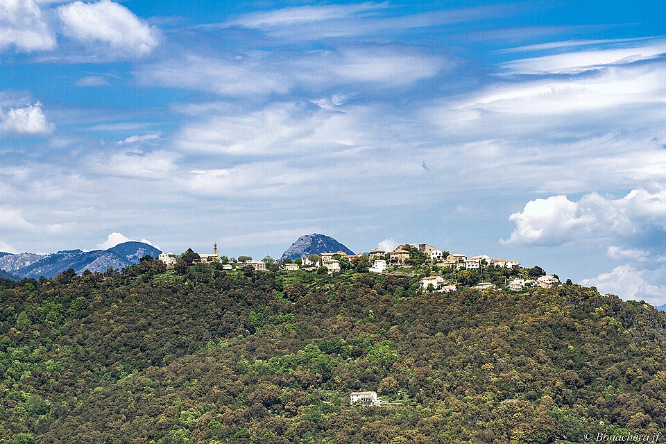 Le village de Prunelli di Fiumorbu
