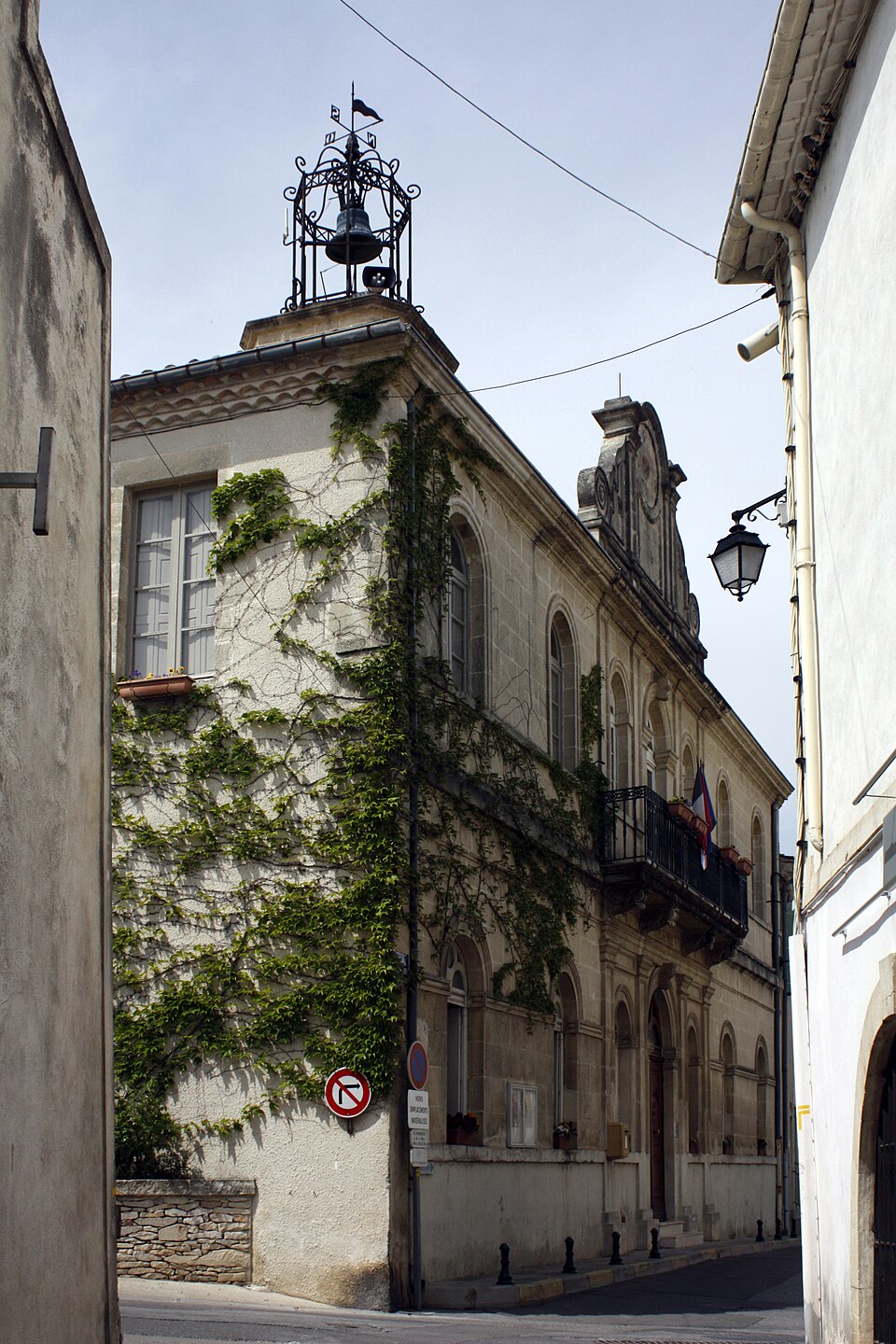 Calvisson — La Mairie