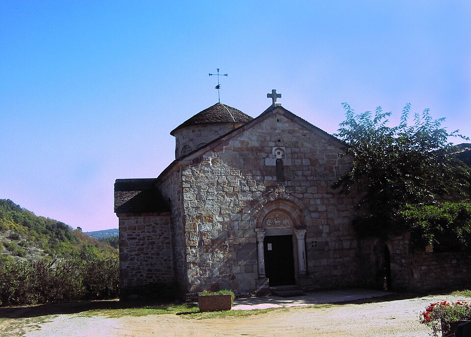 Eglise Romane de MEYRANNES (GARD) .1.