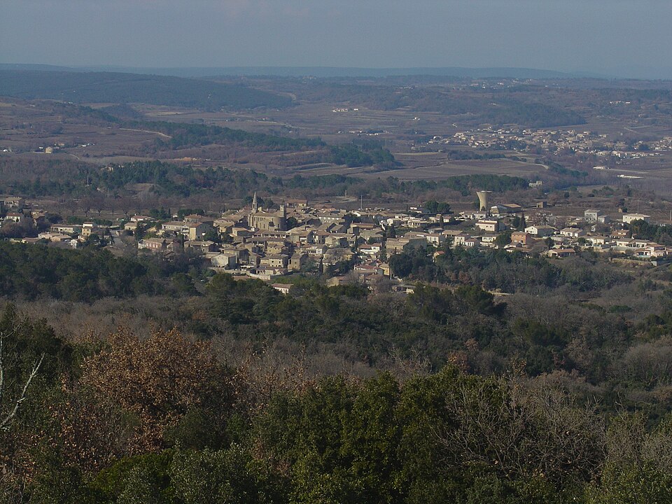 Le Pin 30 seen La Gardie