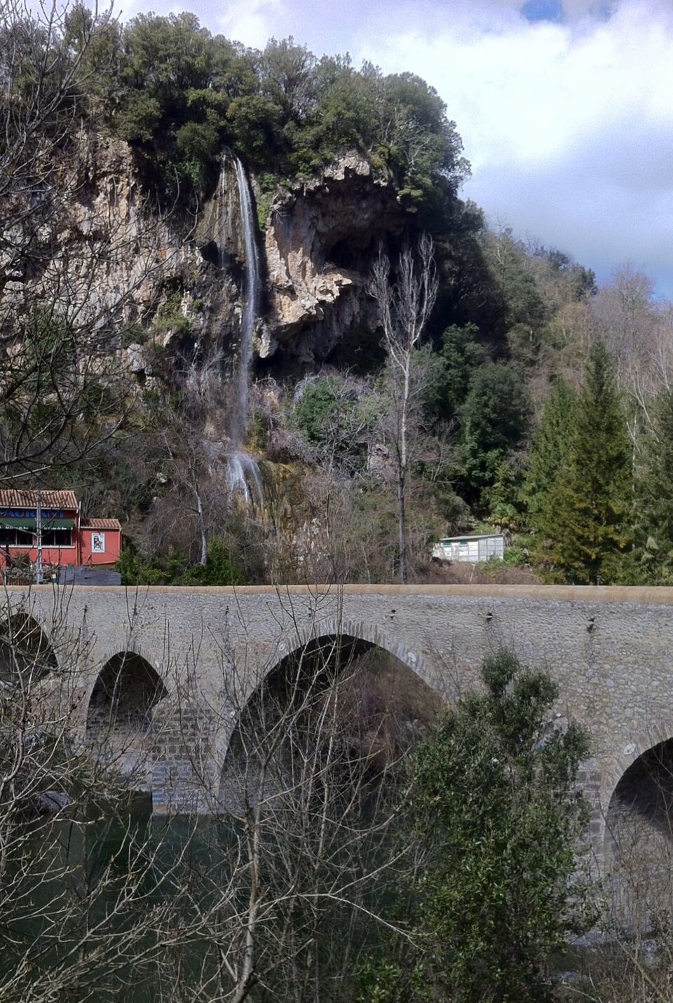 Cascade d'Aigues Folles à St Julien de la Nef