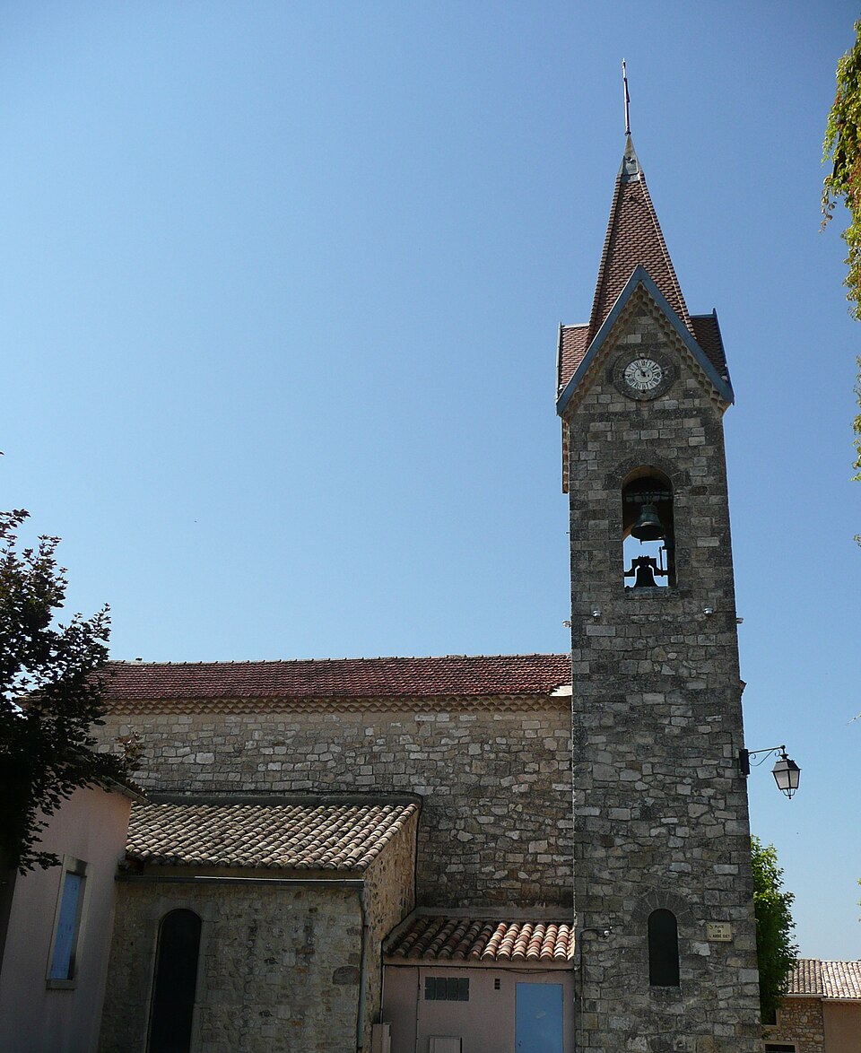 Eglise à Saint — Laurent — de — Camols