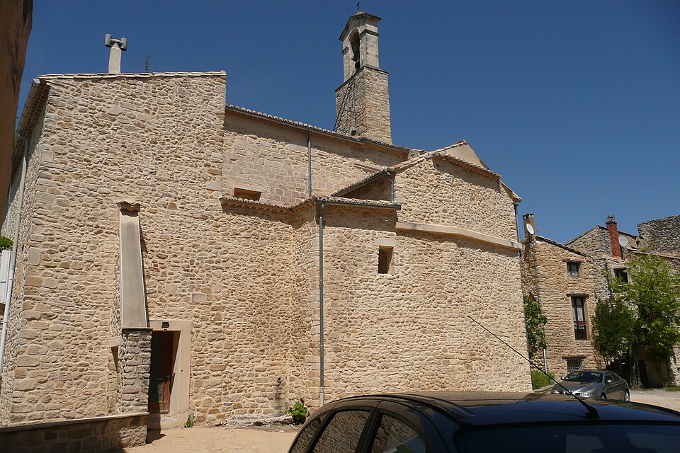 Eglise à Saint — Nazaire (Gard) 2