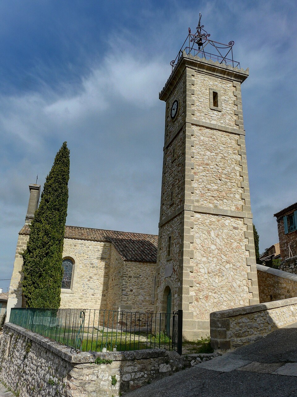 Eglise Saint — Victor — des — Oules