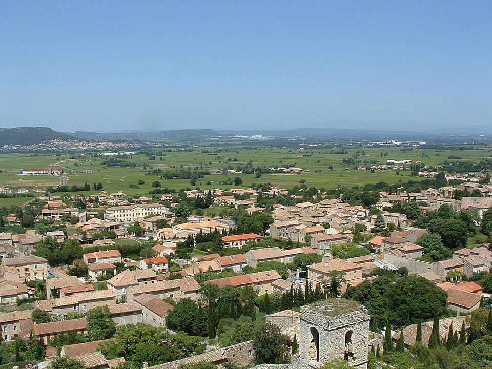 St. Victor la Coste overview