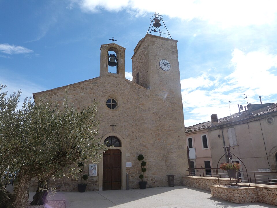 Place de l'Église, Uchaud, Gard