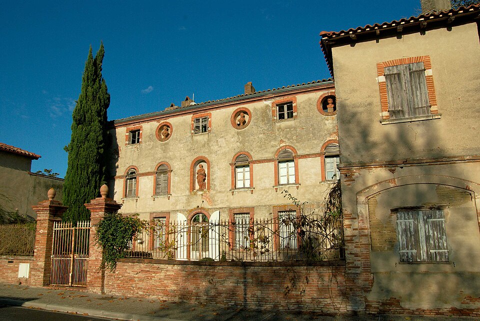 Auzeville — Tolosane — Maisons — des — Tetes