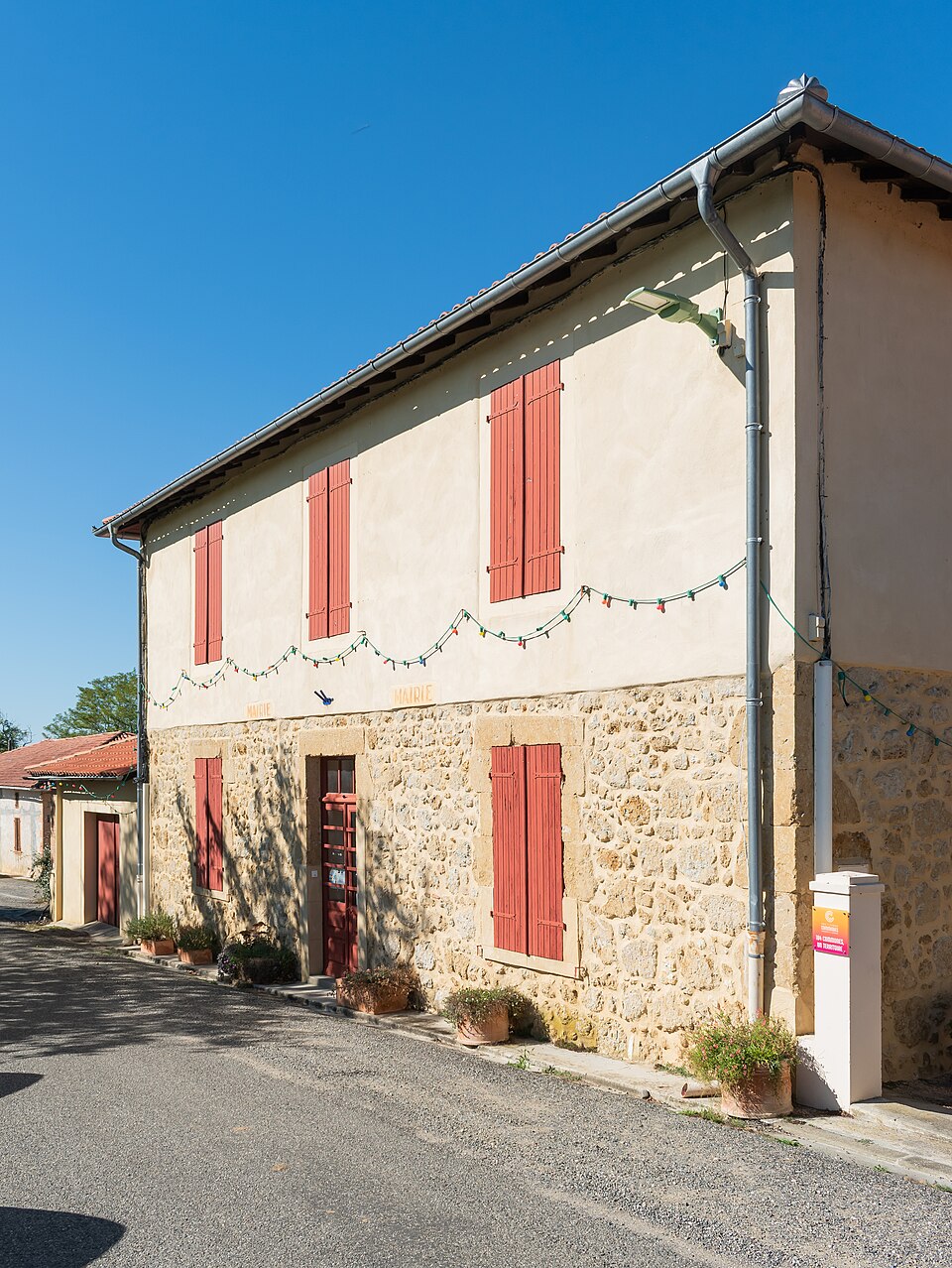 Town hall of Castelgaillard (2)