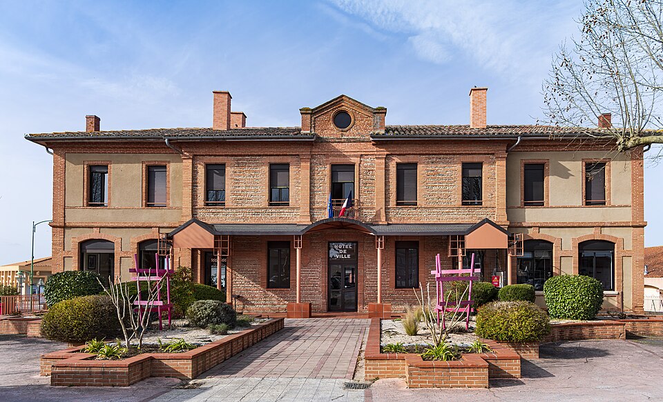 (Castelmaurou) — Façade de la mairie