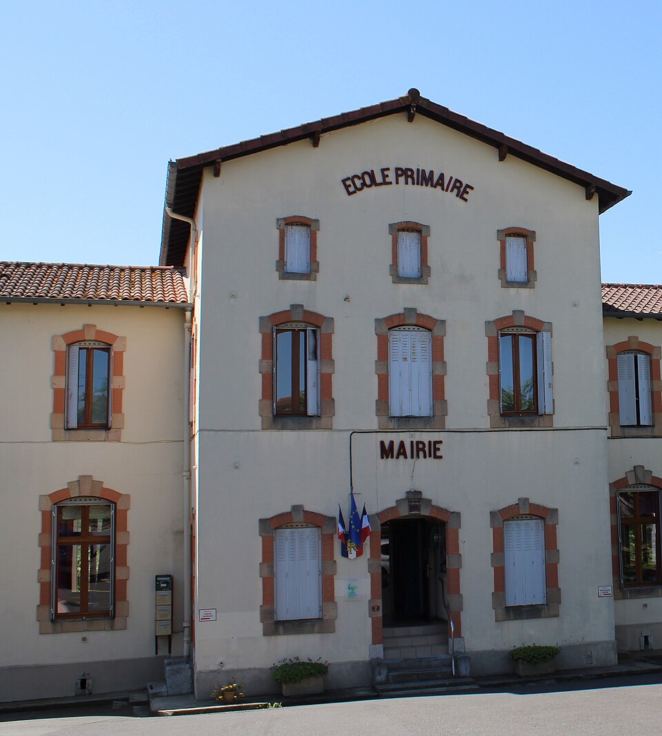 Castillon — de — Saint — Martory La mairie