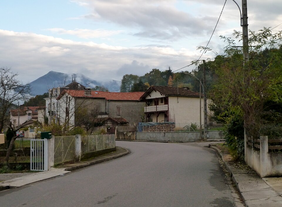 Encausse — les — Thermes vue 2