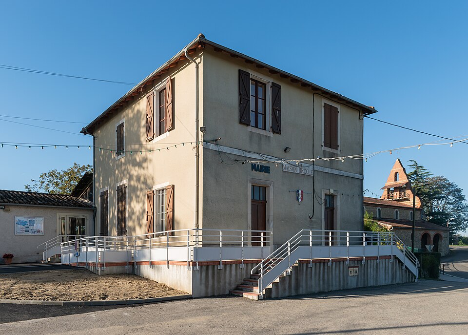 Town hall of Fustignac (3)