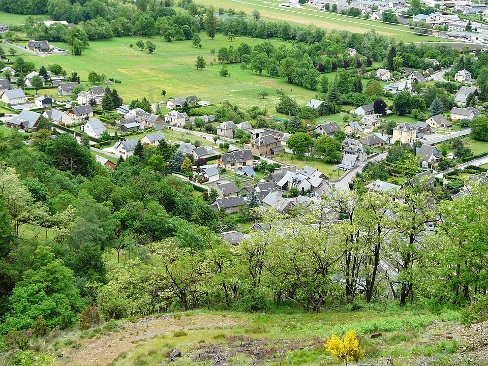 Juzet — de — Luchon village