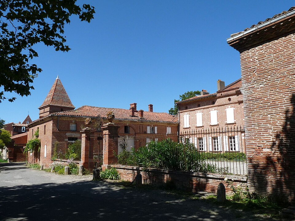 Mauvaisin castle eg