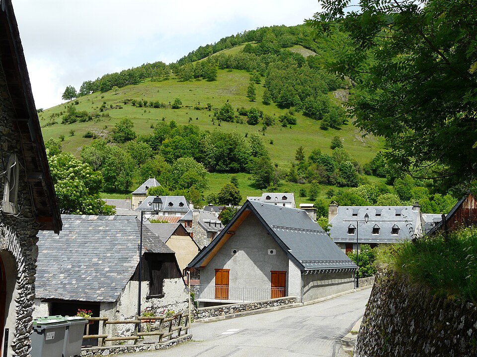 Mayrègne village