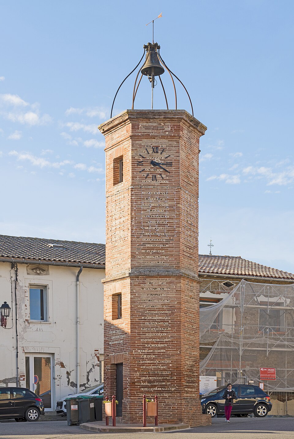 Mondonville — tour de l'horloge