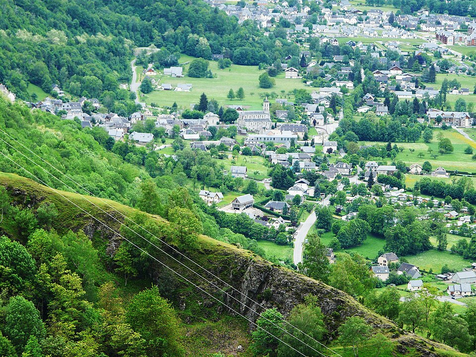 Montauban — de — Luchon village