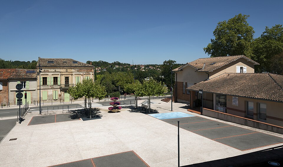 Montrabé — Place François Mitterrand