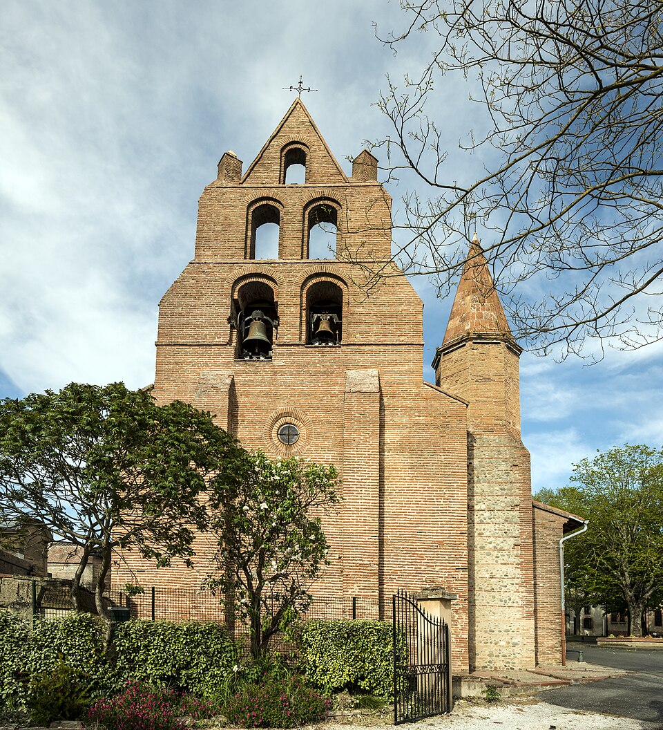 Pechbonnieu — Eglise — Clocher — mur
