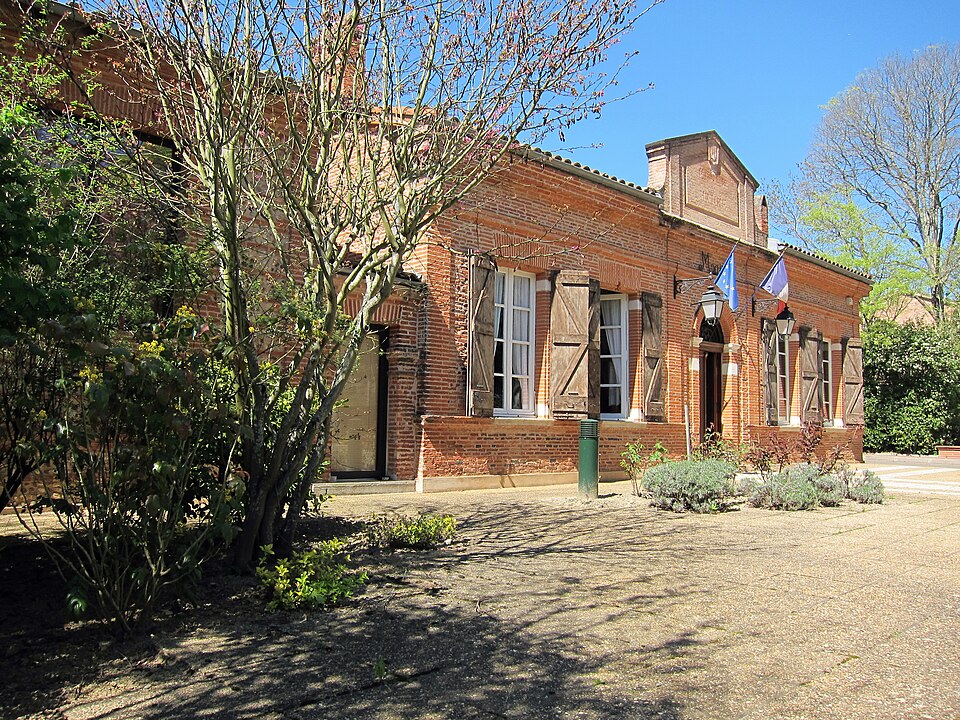 Rouffiac — Tolosan — Mairie — 20110407 (1)
