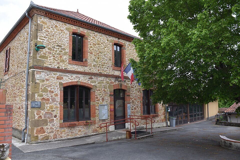 Saint — Lary — Boujean — La mairie