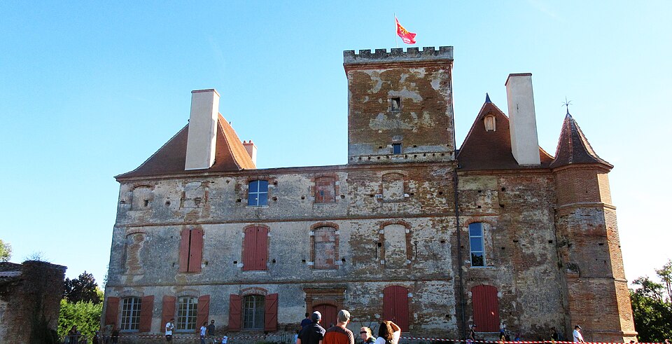 La Salvetat — Saint — Gilles Chateau Raymond IV AL 04