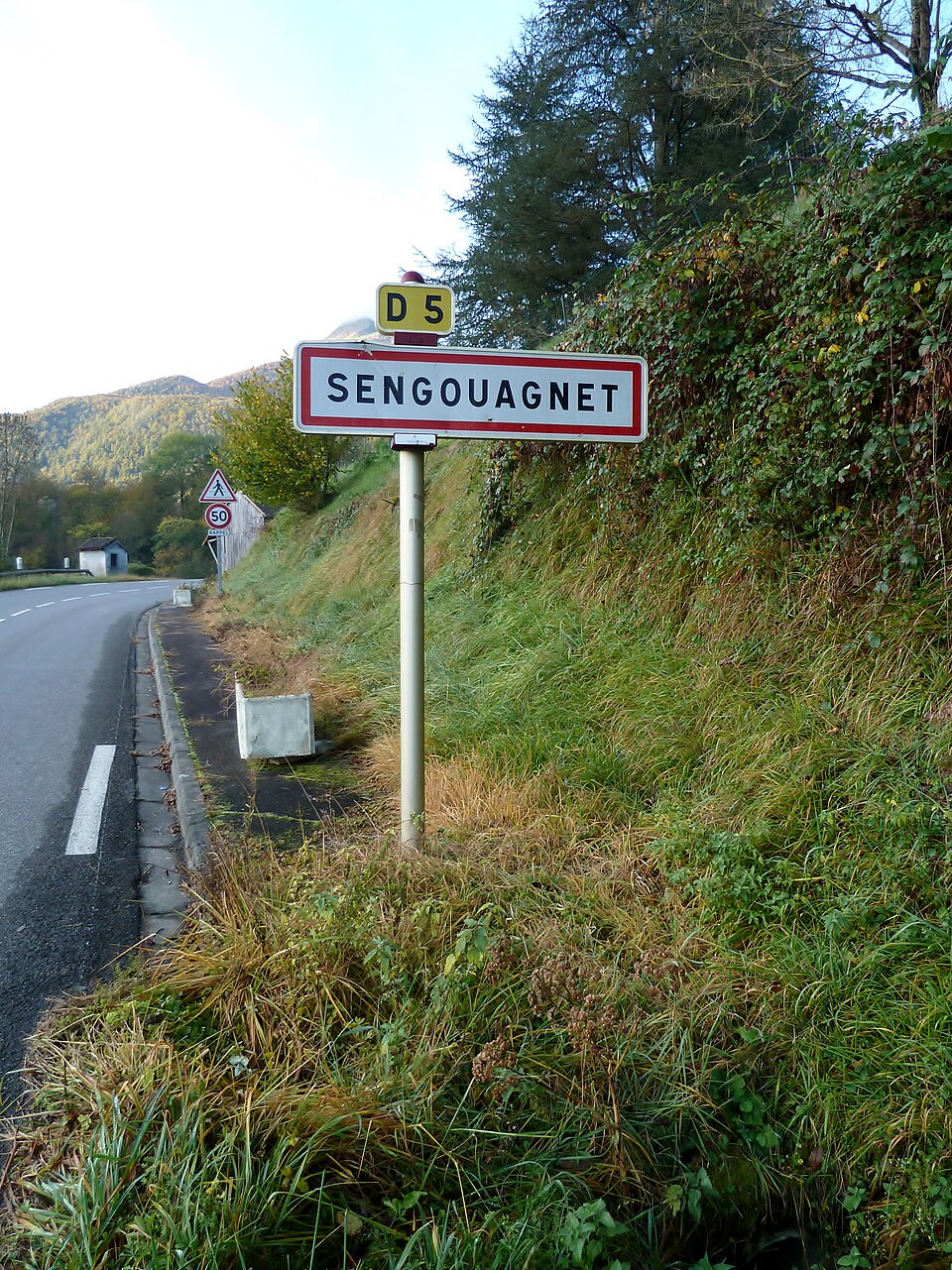 Entrée dans Sengouagnet