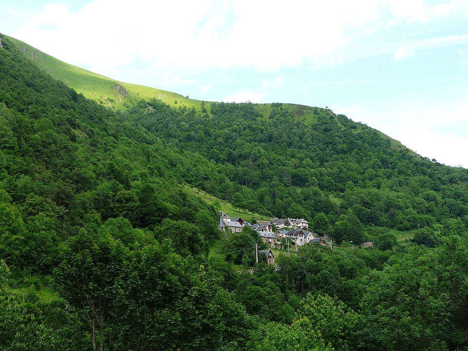 Trébons — de — Luchon village (1)