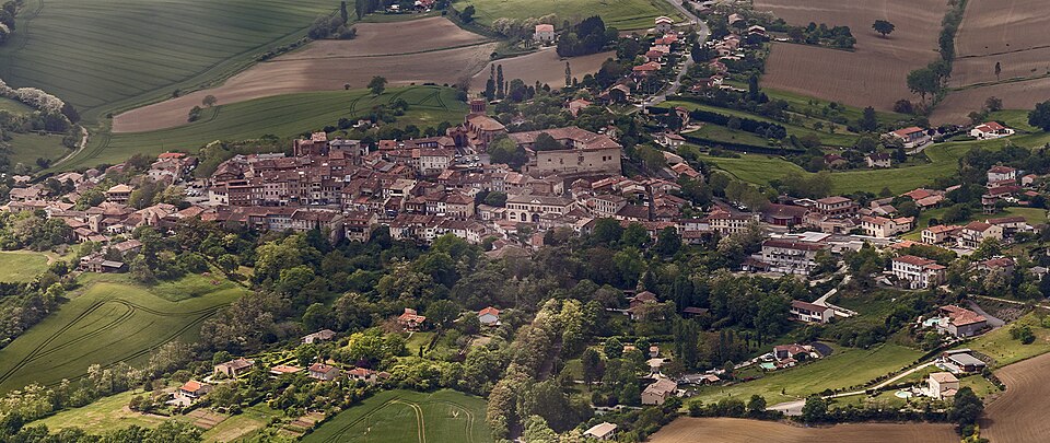 Verfeil (Haute — Garonne) aerial east exposure