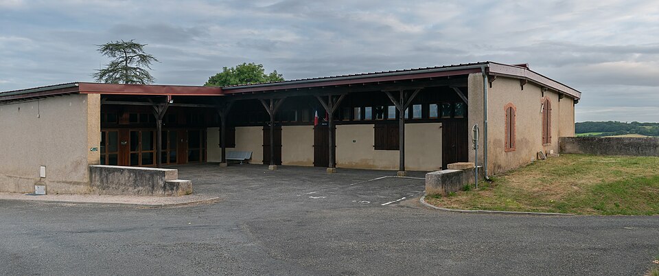 Town hall of Cazaux — Villecomtal (2)