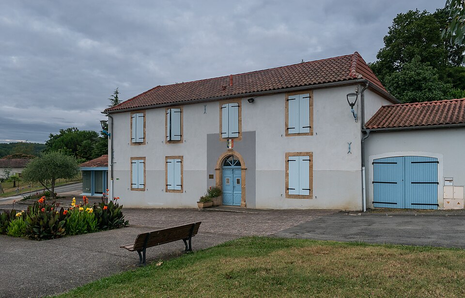 Town hall of Haget (1)