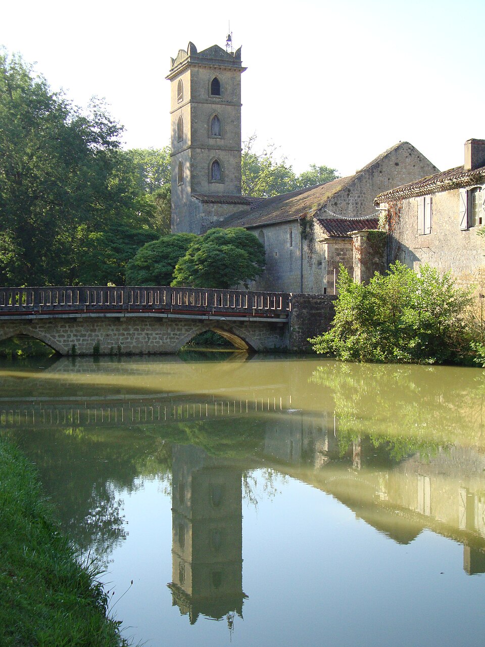 L'Isle — de — Noé (Gers, Fr) église et pont sur la Petite Baïse