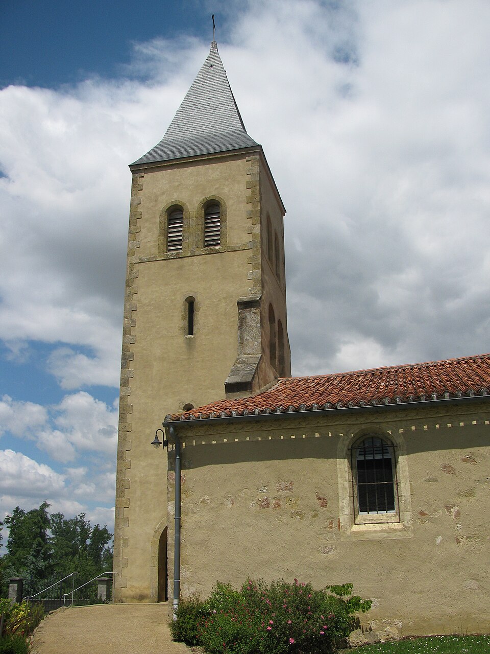 Lannux — église clocher