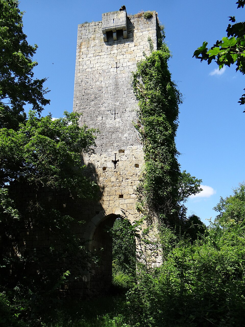 Larroque — sur — Losse — Tour de Luzan — 1