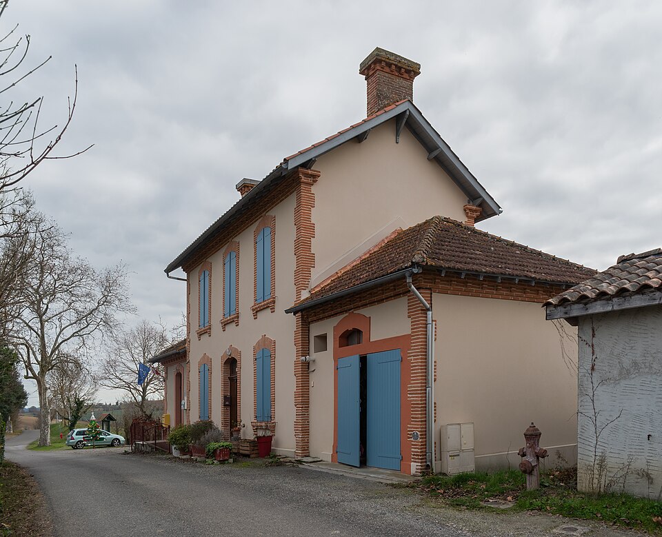 Town hall of Montegut — Saves (3)