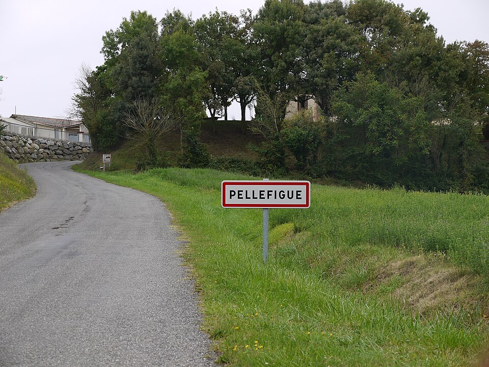 Pellefigue — Entrée nord