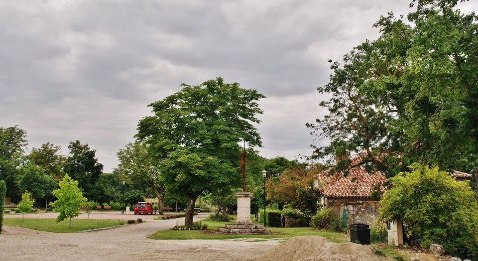 003 St Avit — Frandat ( 32700 )