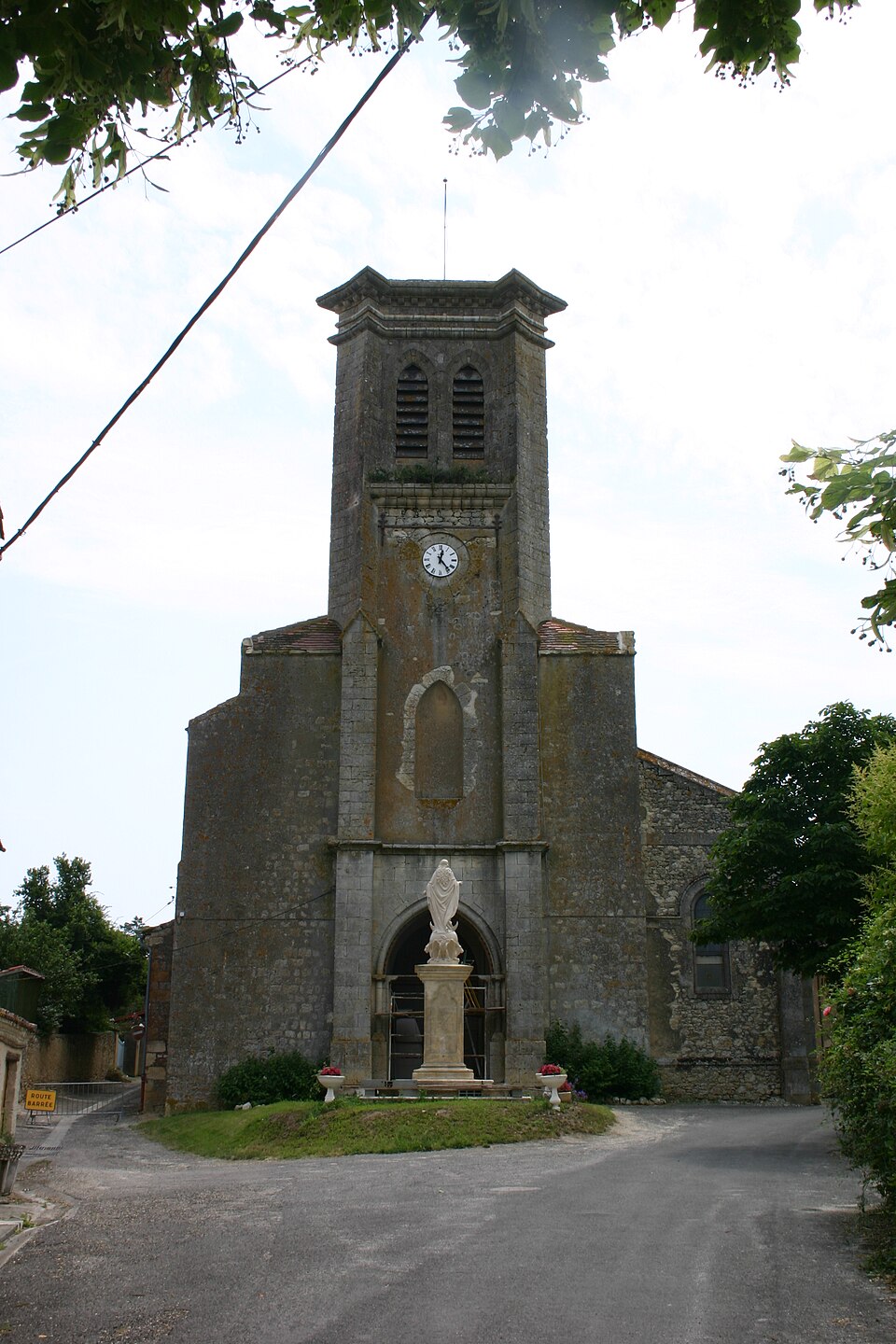 20100628 The Church in Saint — Puy