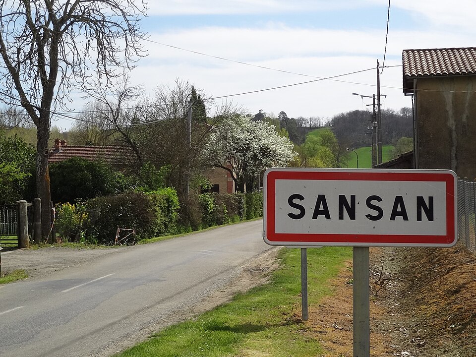 Sansan — Entrée