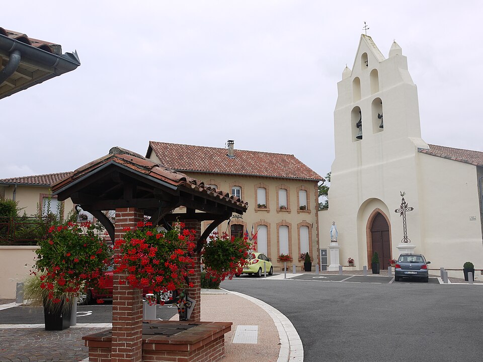 Sauveterre (Gers) — Place Elie Rançon
