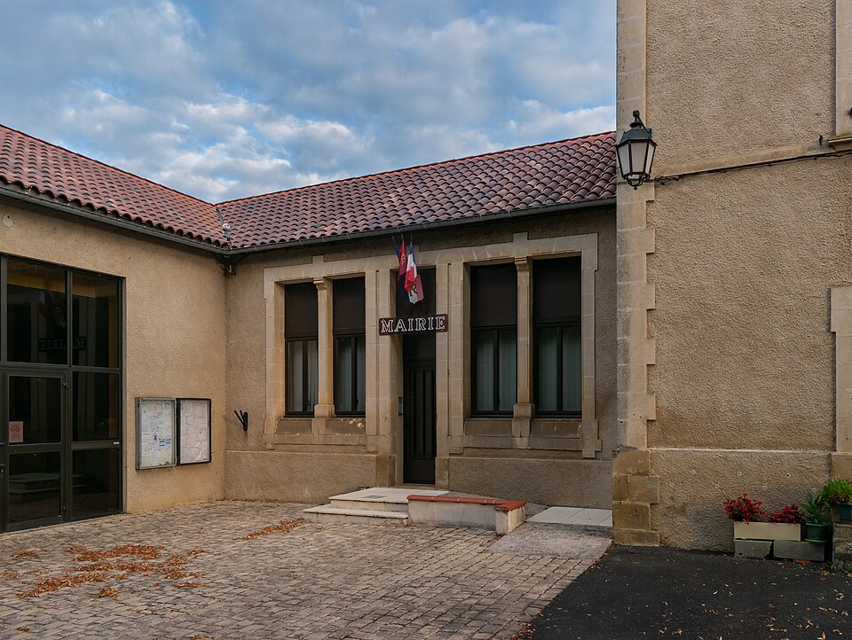 Town hall of Semboues (3)