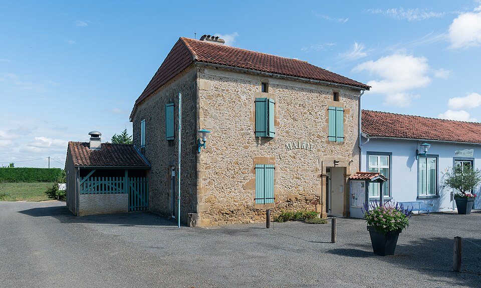 Town hall of Tourdun (1)