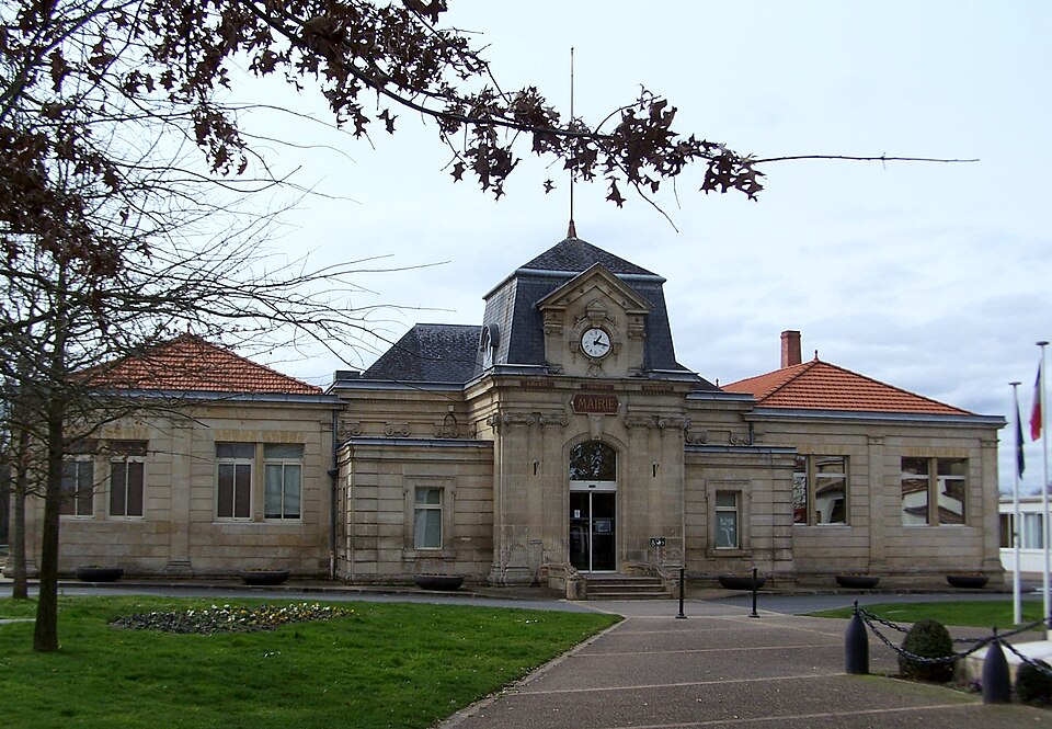 Ambarès — et — Lagrave Mairie