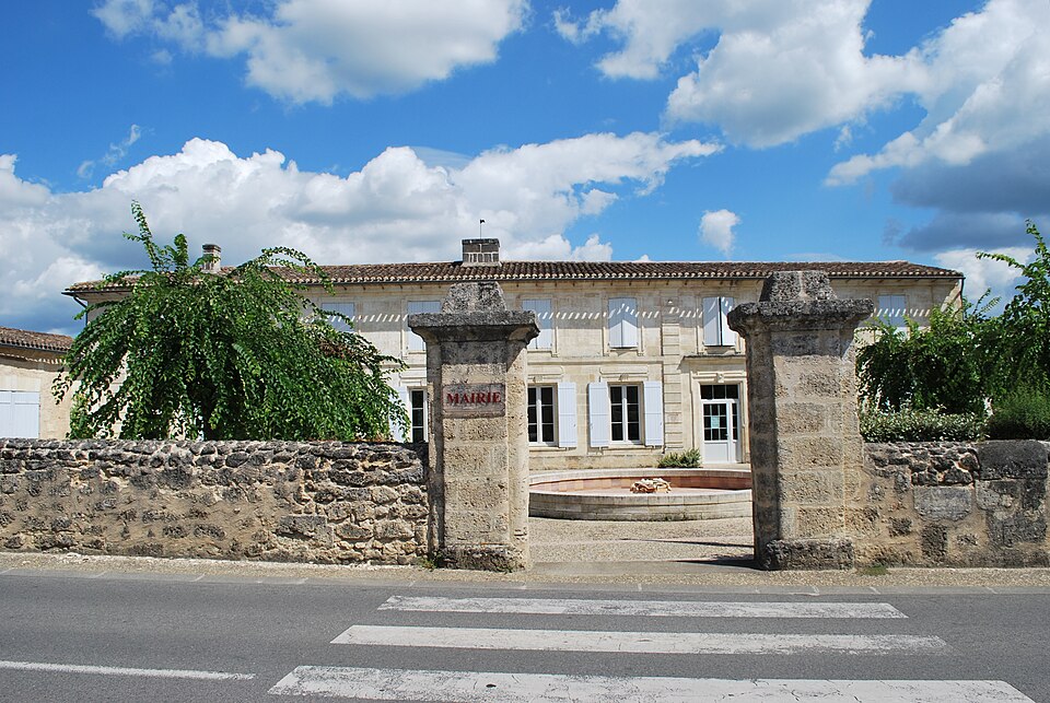 Aubie — et — Espessas Mairie