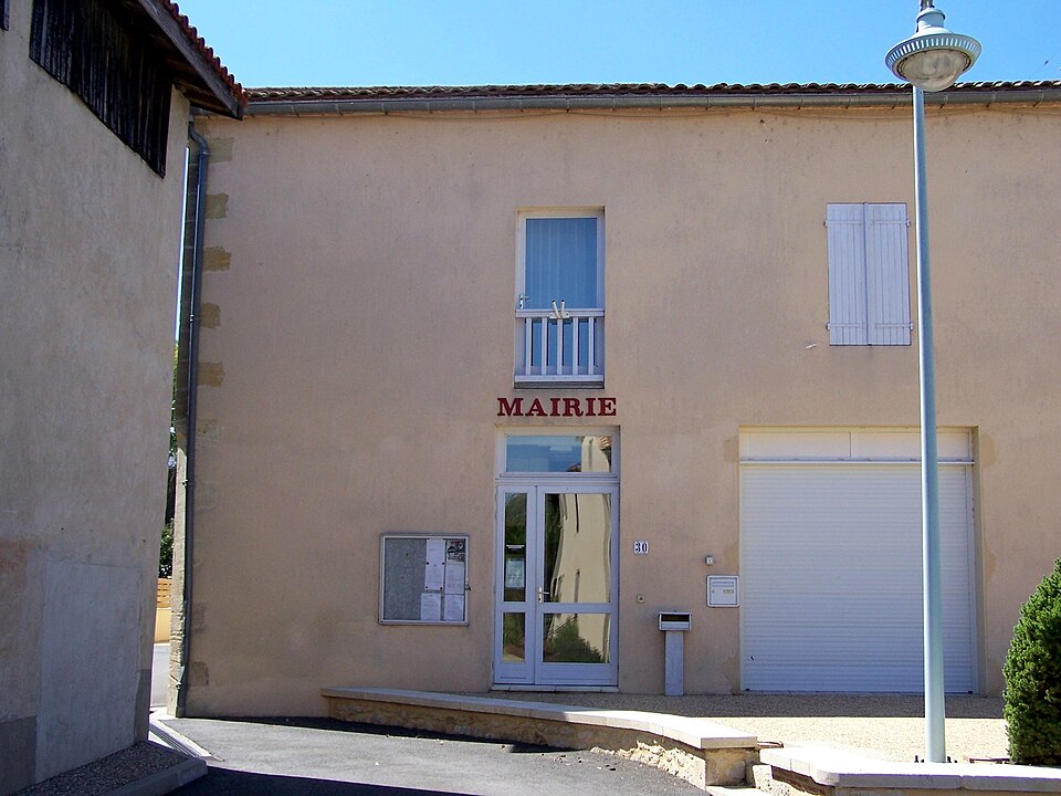Bourdelles Mairie