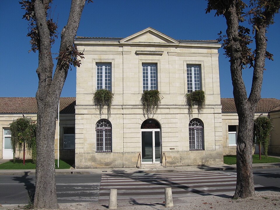 Cadaujac — Gironde — la — mairie